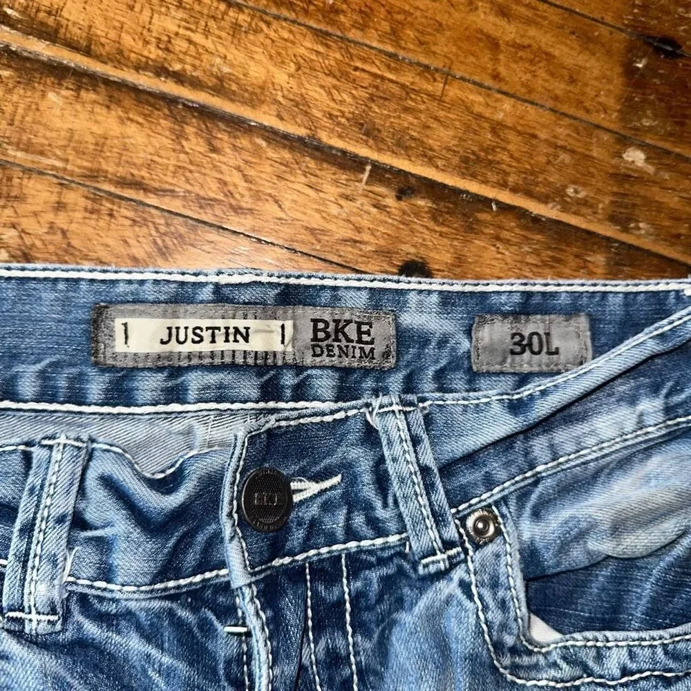 BKE Justin Straight distressed 30L cowboy normcore jeans